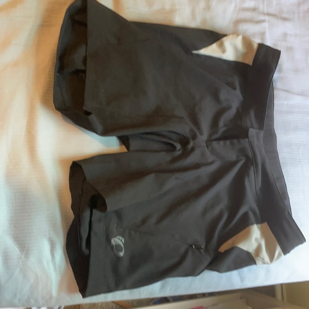 Pearl Izumi like new / used padded bike shorts